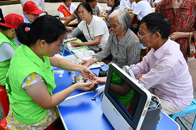 清流县开展国家基本公共卫生服务项目宣传月活动